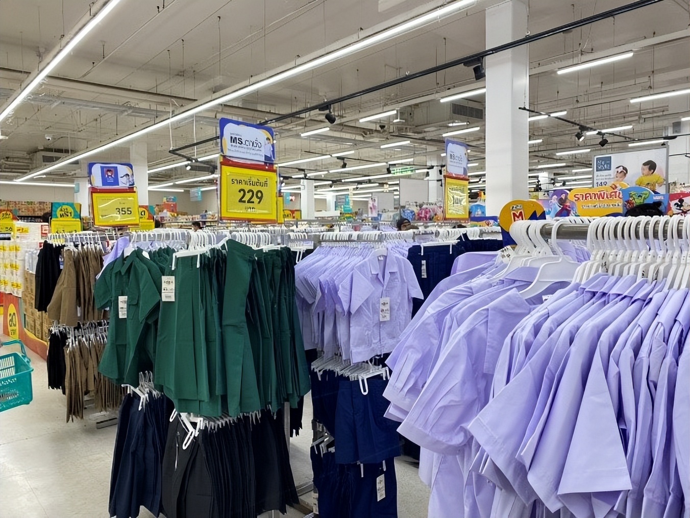 泰国lotus超市必买的,泰国lotus多少家