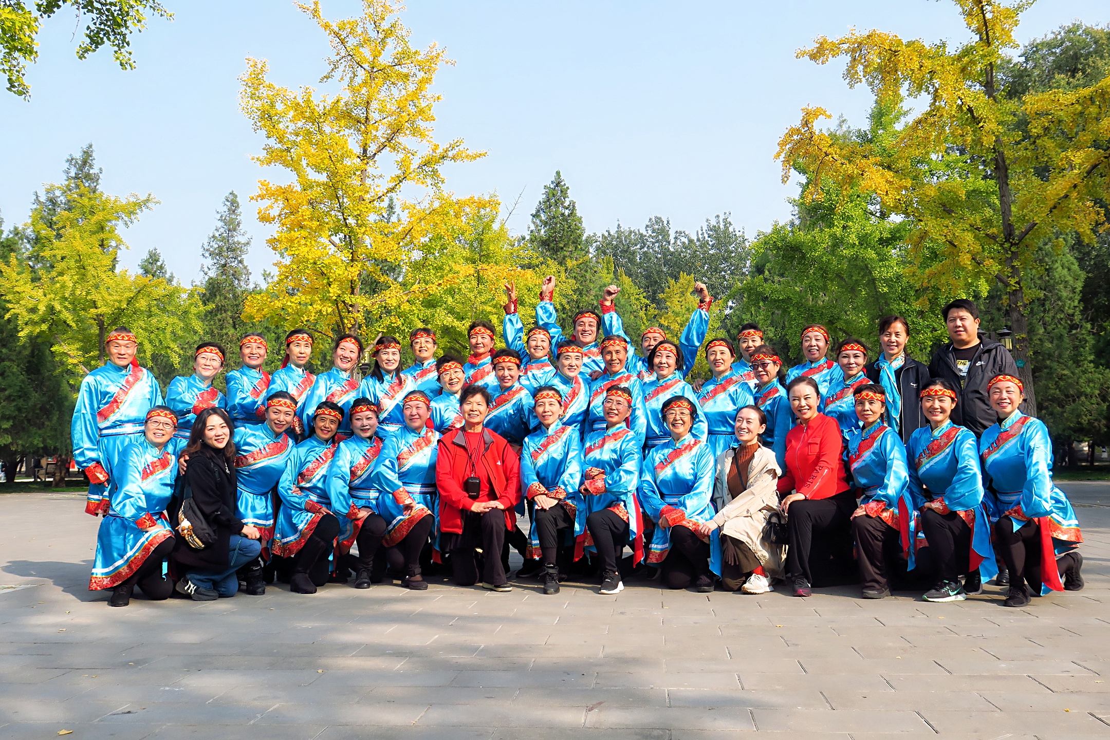 【公益片】《一路骄阳老来潮》走进工行金色时光艺术团