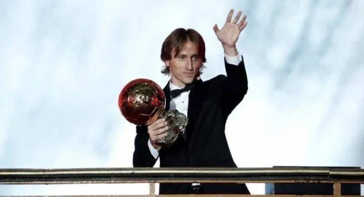 哈白布和典礼三中场谁强,伊涅斯塔谈哈白布vs典礼三中场