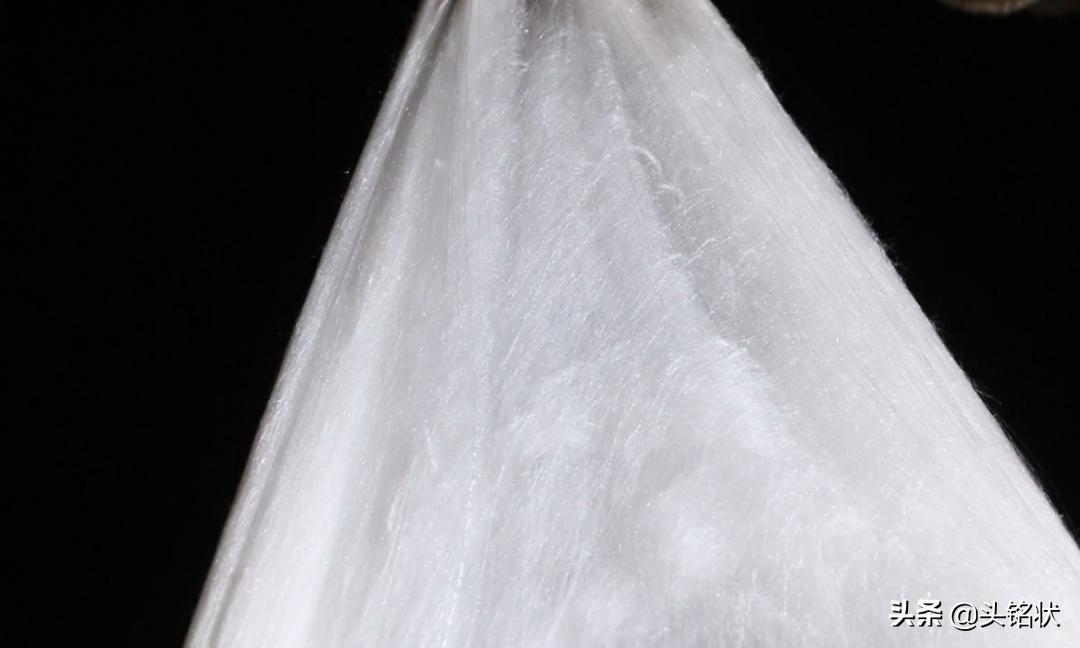 精品蚕丝被假一赔百,上海蚕丝被卢亚波