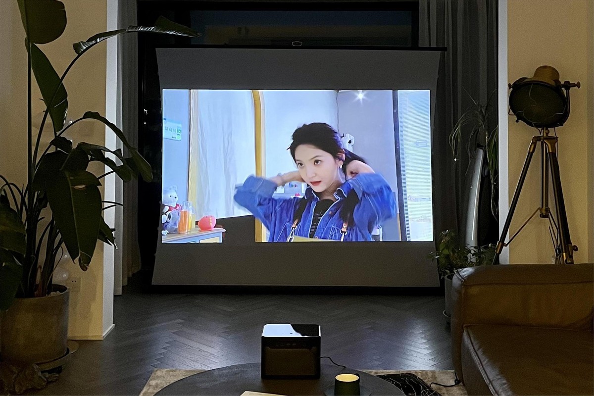 投影仪家用推荐极米智能投影仪,极米和当贝投影仪哪个品牌比较好