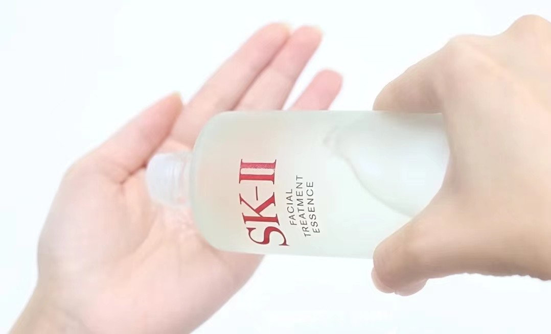 哪些大牌的精华水值得入手,啥牌子的平价精华水值得入手