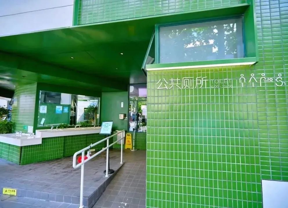 上公厕女生如何保护自己,女生上公厕怎么保护自己