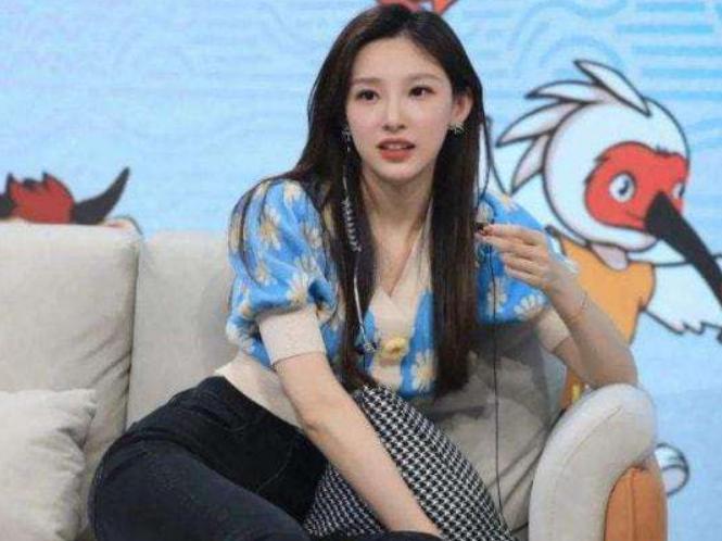 马凡舒主持春晚后，又获“冬奥会”青睐，黑历史却被网友诟病