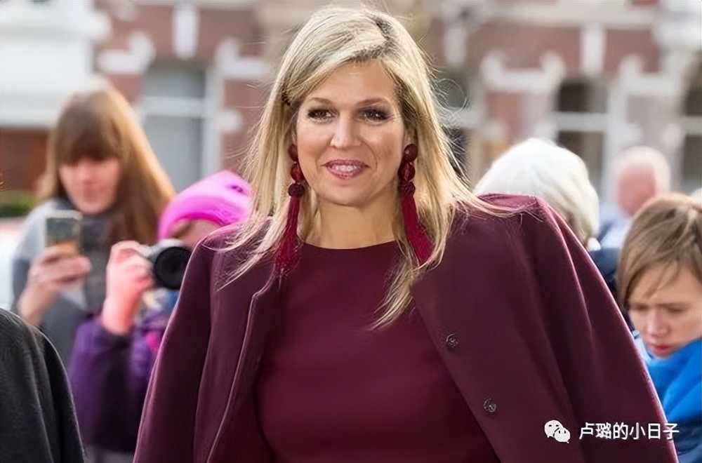 一对耳环价值36万,一对耳环一百万