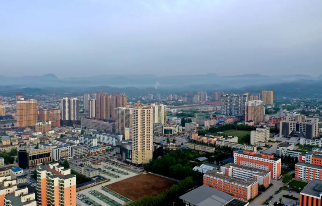 成县，蝶变中的幸福城