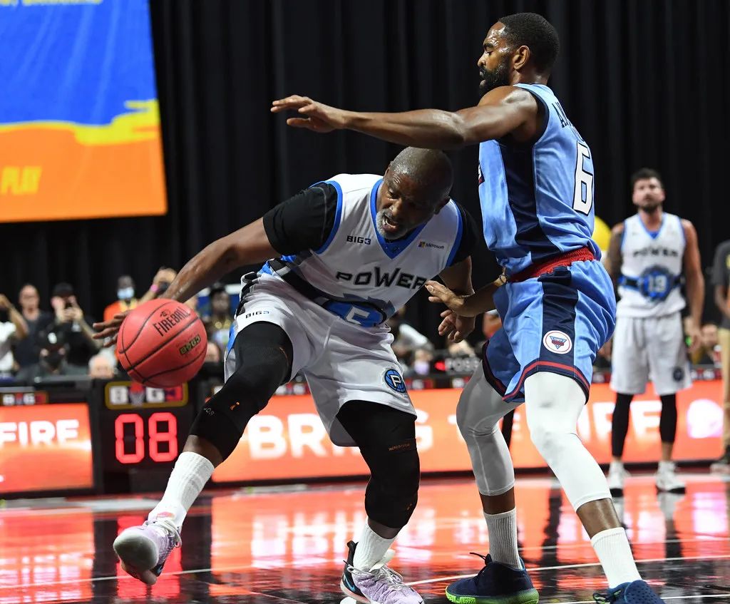 23岁患心脏病，47岁还能吊打现役中锋！这“糟老头”当年有多牛？