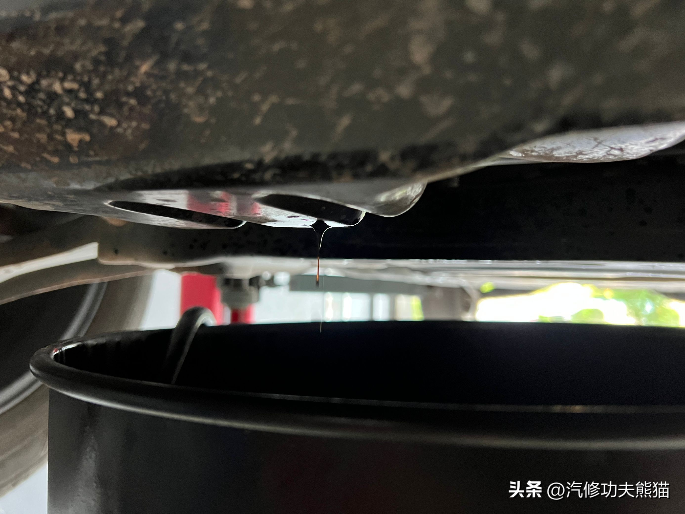 探岳后门刮蹭一点补漆多少钱,一汽大众探岳小划痕怎么处理