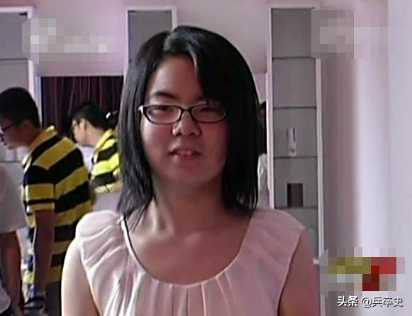 胡子女的真实故事,真实事件女孩长胡子