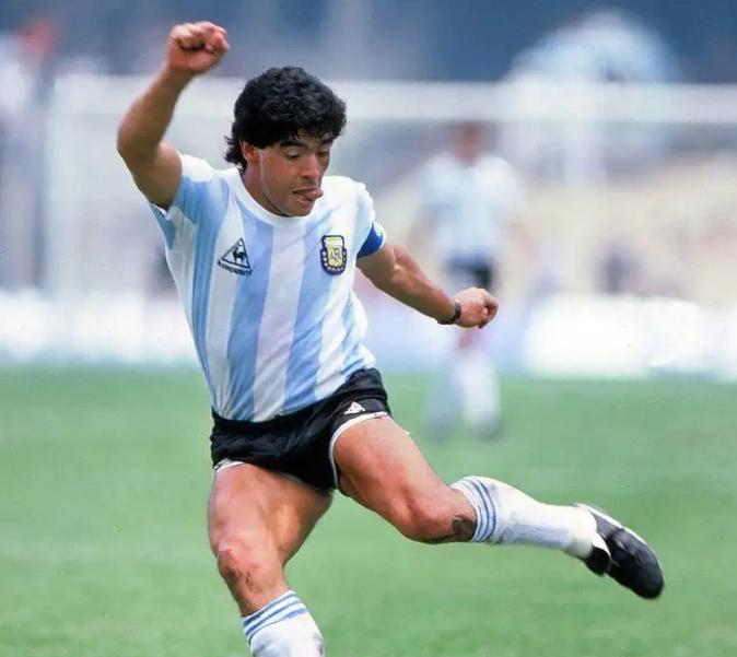 疯狂的前卫——细数各时代那些爱进球的中场球员