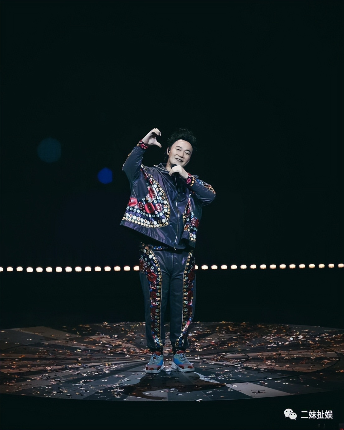 陈奕迅演唱会突然停唱什么原因,陈奕迅演唱会被喊停的原因