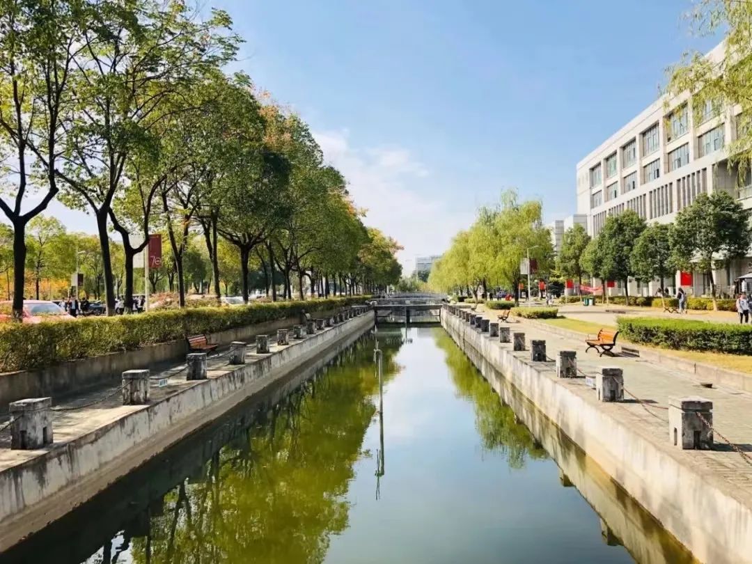 420分能上武汉华夏理工学院,武汉华夏理工学院新生几号报到