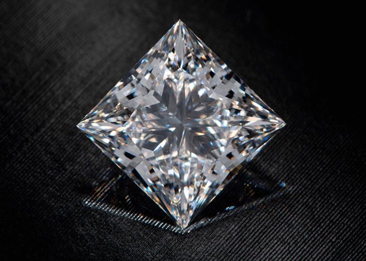 GIA检测迄今最大的一颗抛光实验室合成钻石，重34.59ct