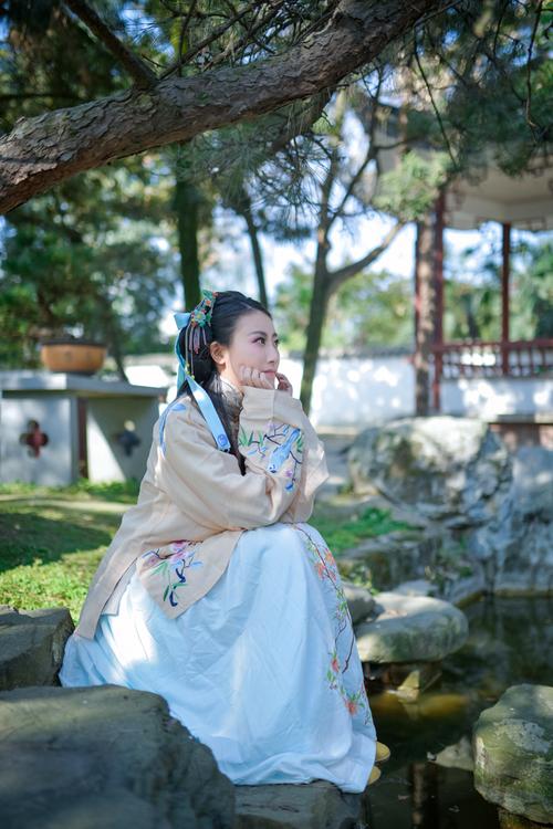 在中国找一个外企工作容易吗,我是一个普通的工人