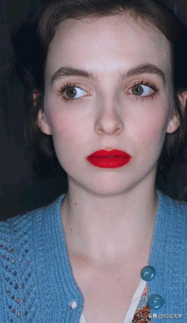 虞书欣内衣外穿热舞被骂上热搜，少女性魅力绝杀好吗