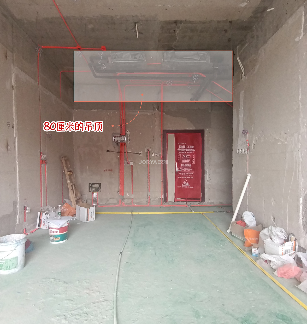 斜坡造型吊顶,斜坡屋顶木板吊顶