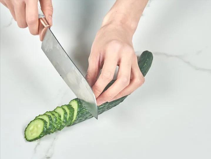 岩板餐桌优缺点选什么色好,岩板餐桌与实木餐桌的优缺点