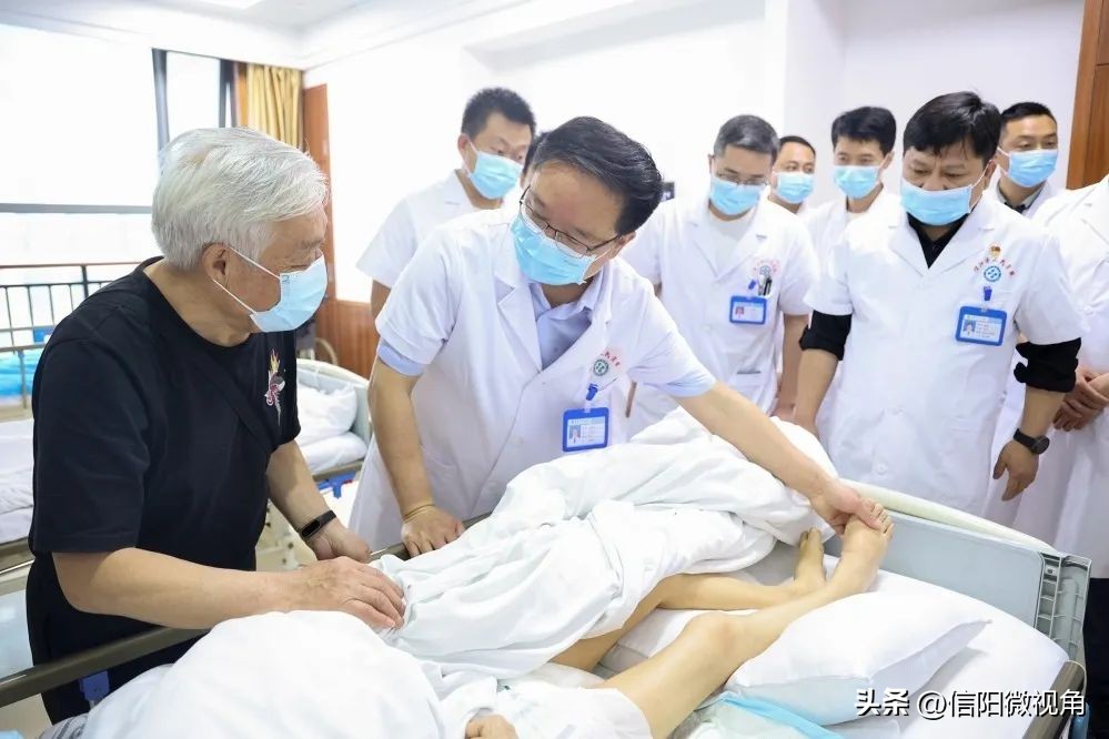 六旬老人被送医救治急寻亲属,六旬老人在信阳被送医治疗