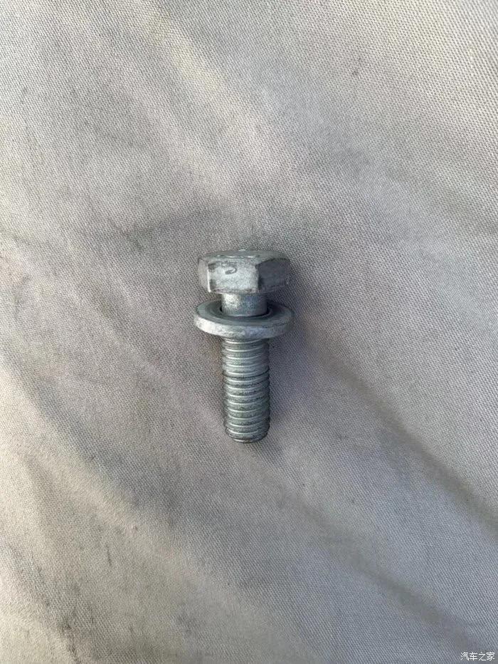 雪铁龙1.2t正时皮带多少公里更换,雪铁龙世嘉换正时皮带用换水泵吗