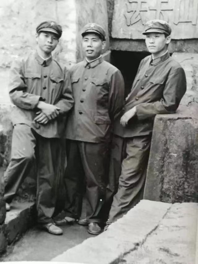 贾永：18岁，我在边境反击战战场当记者