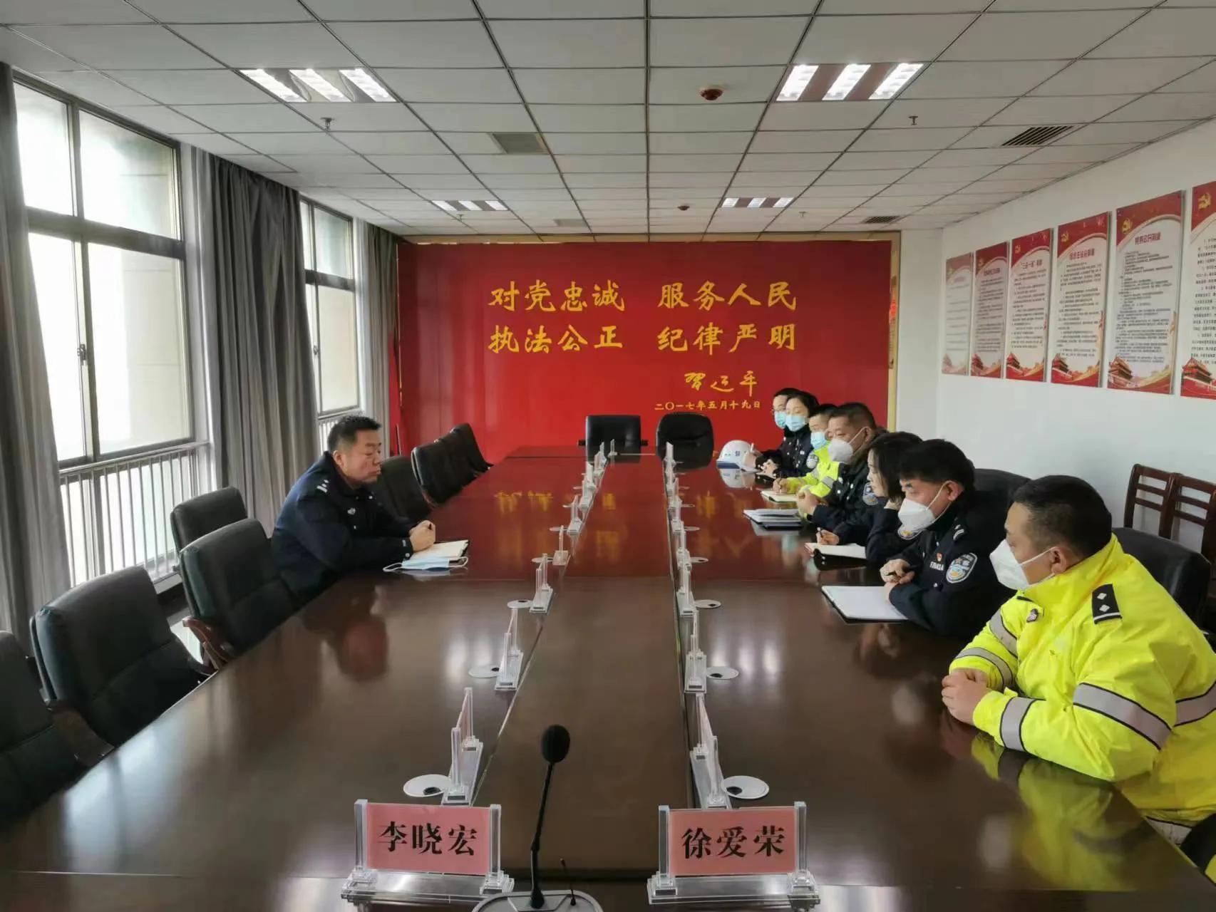 公安春节不打烊民警在岗保平安,县交警圆满完成春节安保任务