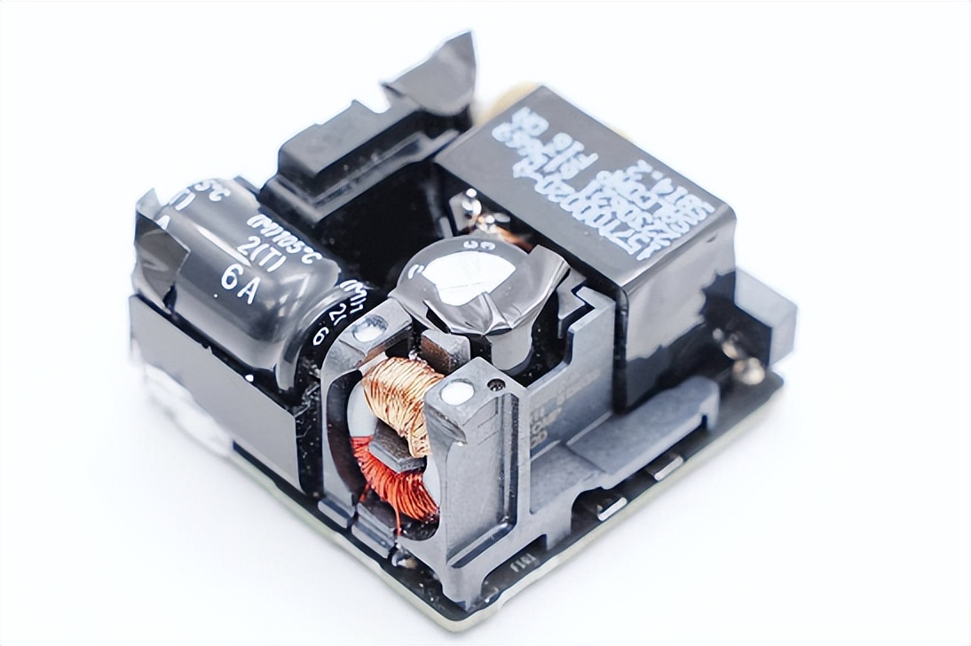 iphone有必要买原装充电套装吗,需要买苹果原装充电头吗