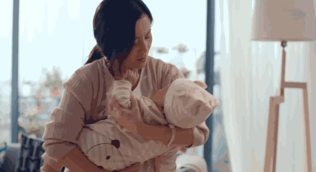 宝宝爱发脾气父母该如何应对,宝宝经常哭闹育儿建议