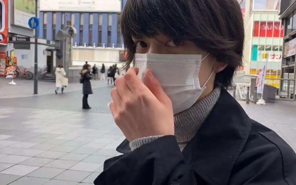 500元租到日本“蔡徐坤”当男友？网友：对不起，倒贴都不要…