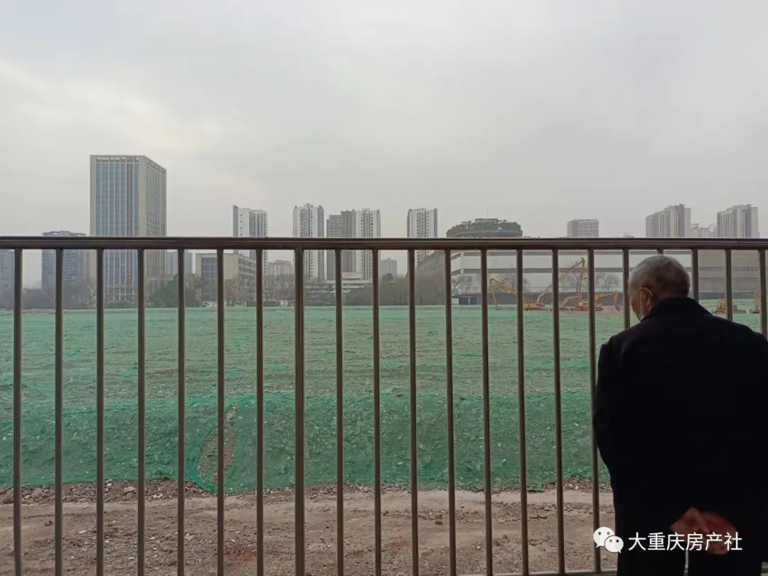 南坪这座厂搬迁了，网友：再也闻不到那个味道了！