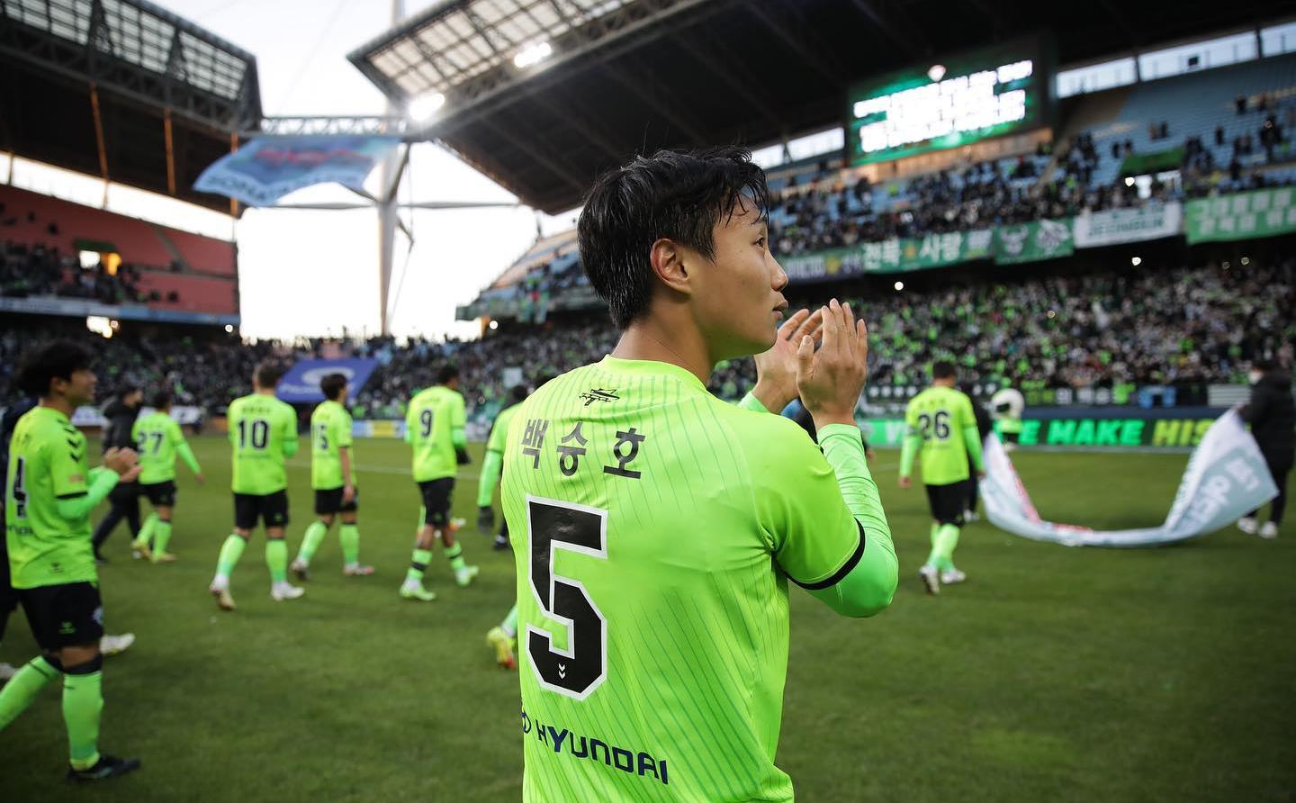 后腰争锋逐鹿！白龙马闪耀进决赛，白昇浩领跑三大秘籍!