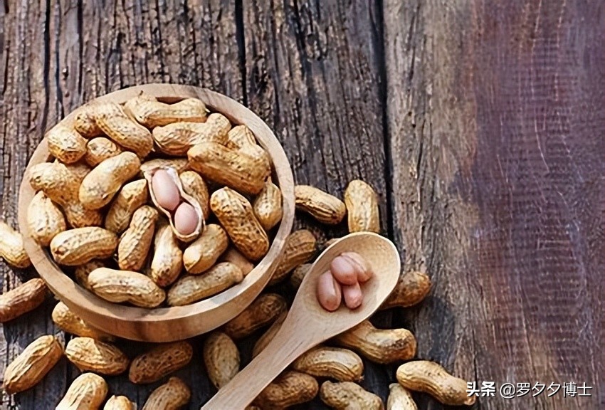 多吃坚果可防老年痴呆症,预防大脑痴呆五种坚果