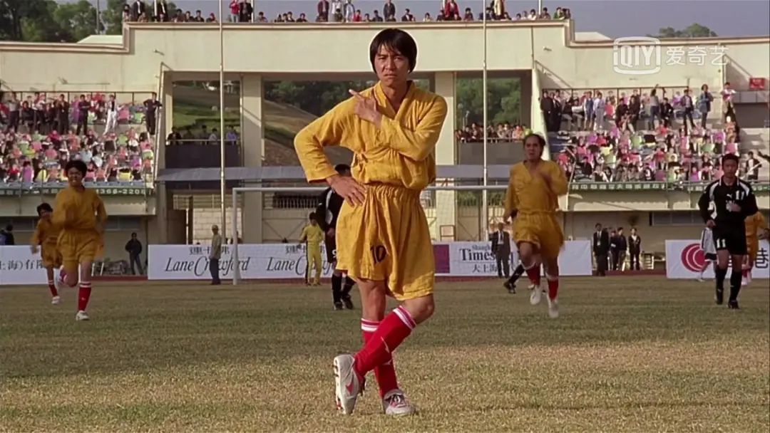 一个年轻的时候的星爷,星爷留给一代人的回忆