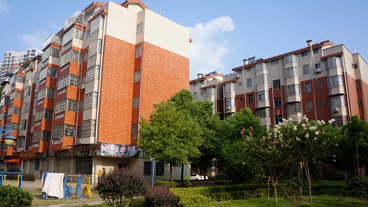 四川小伙抖音卖房800套,90后小伙卖房创业