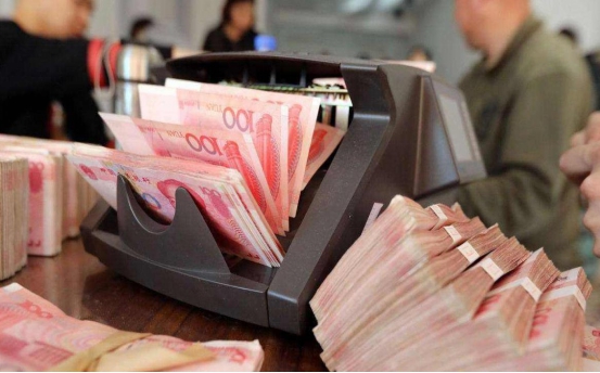 去银行取钱时，定期存款到期后银行不让取？教你4招轻松解决难题