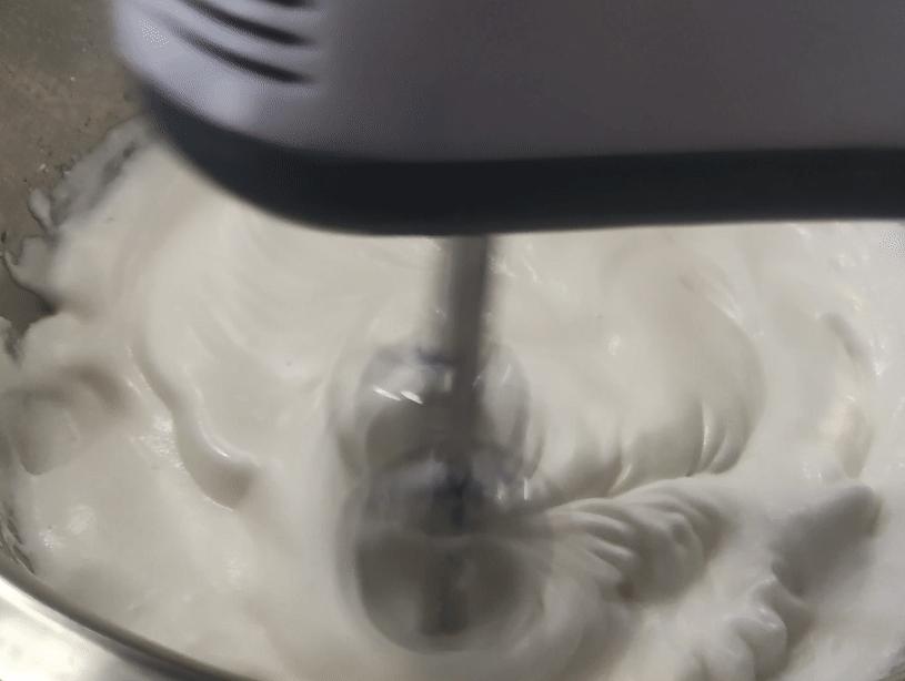 教你制作戚风蛋糕香甜美味喧软,一看就会做的戚风蛋糕详细做法