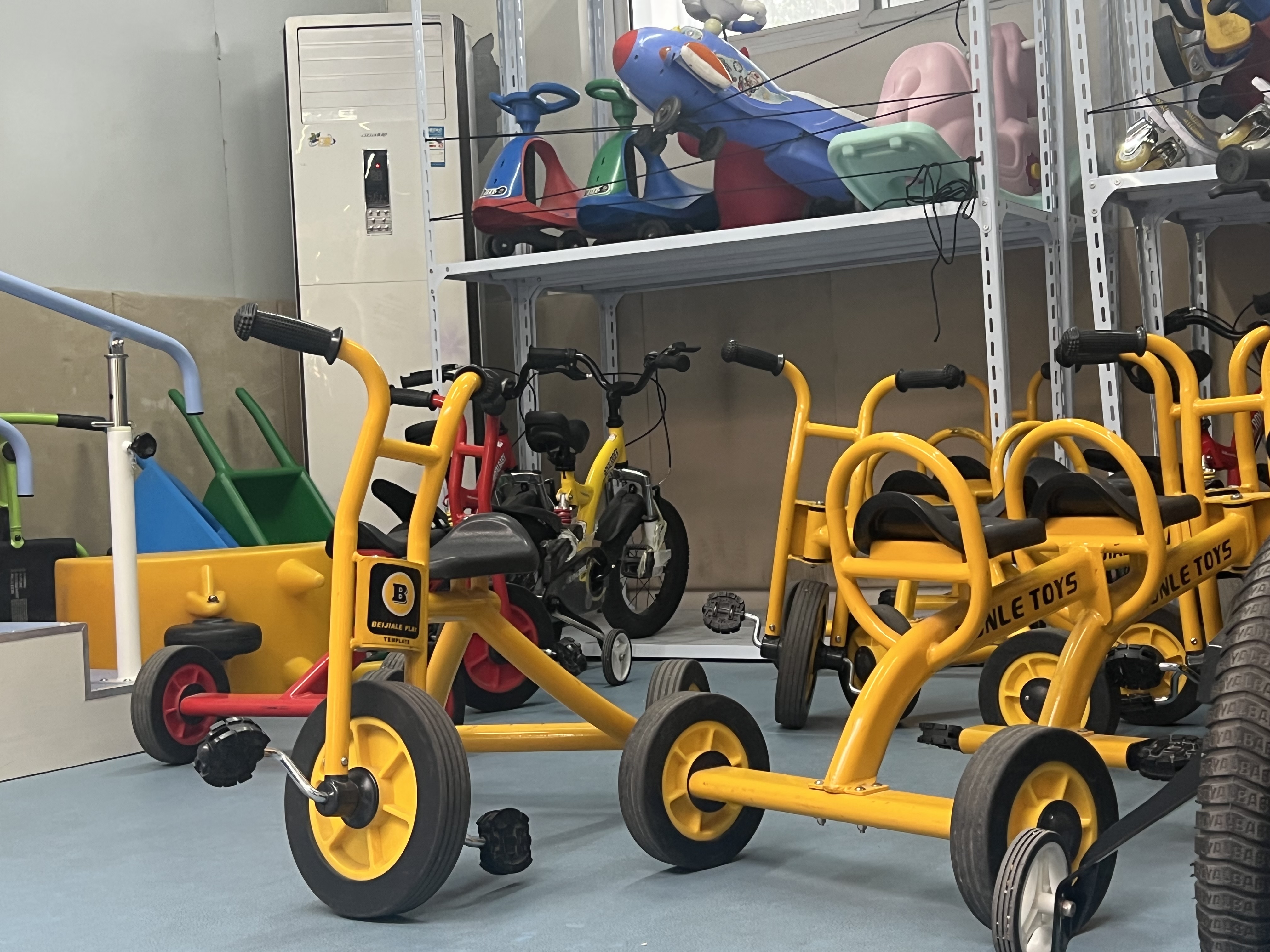 教孩子穿袜子要教半个月，男从业者难以启齿自己的工作…儿童康复治疗师：不认可是服务人员，我们希望被看见