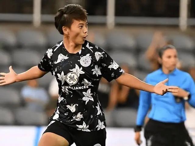 王霜首次首发斩获留美生涯首球,王霜留洋美国进几个球了