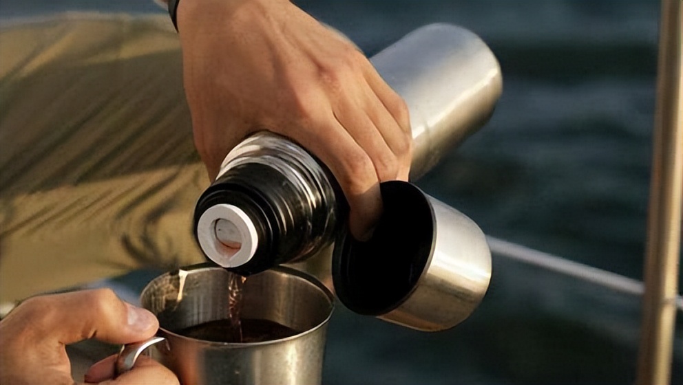 保温杯里泡枸杞有危险吗,保温杯泡枸杞有什么危害吗