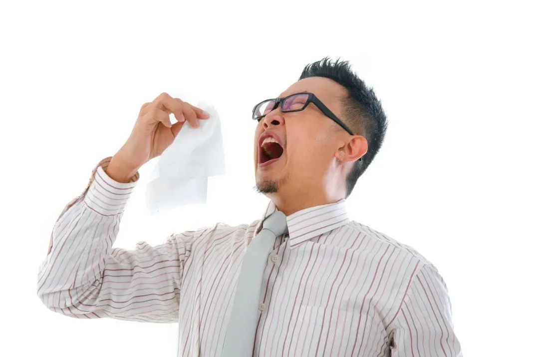 孕妇打喷嚏的最佳姿势,关于打喷嚏的知识和方法