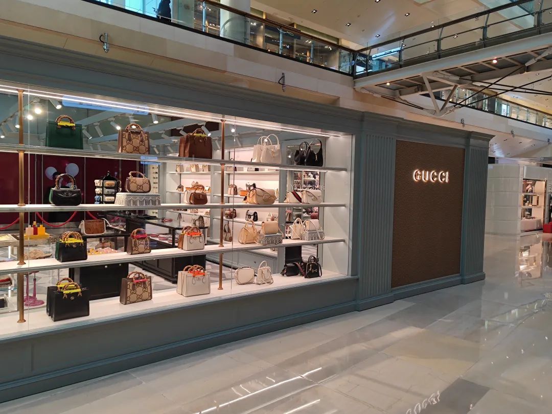 买假货lv包包犯法吗,lv专柜售假新款圆筒包