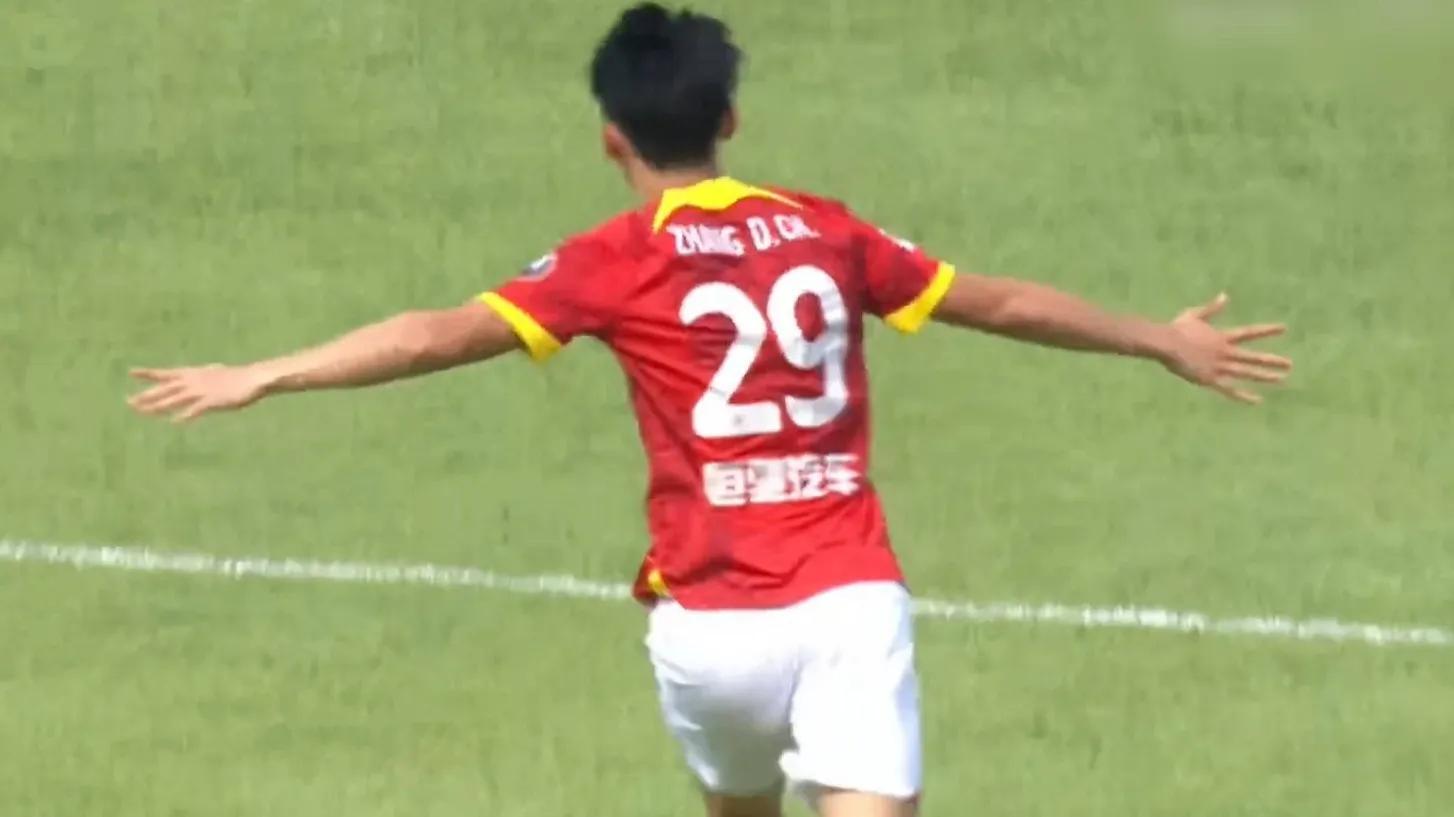 换帅如换刀崔康熙,换帅如换刀广州队迎来大胜