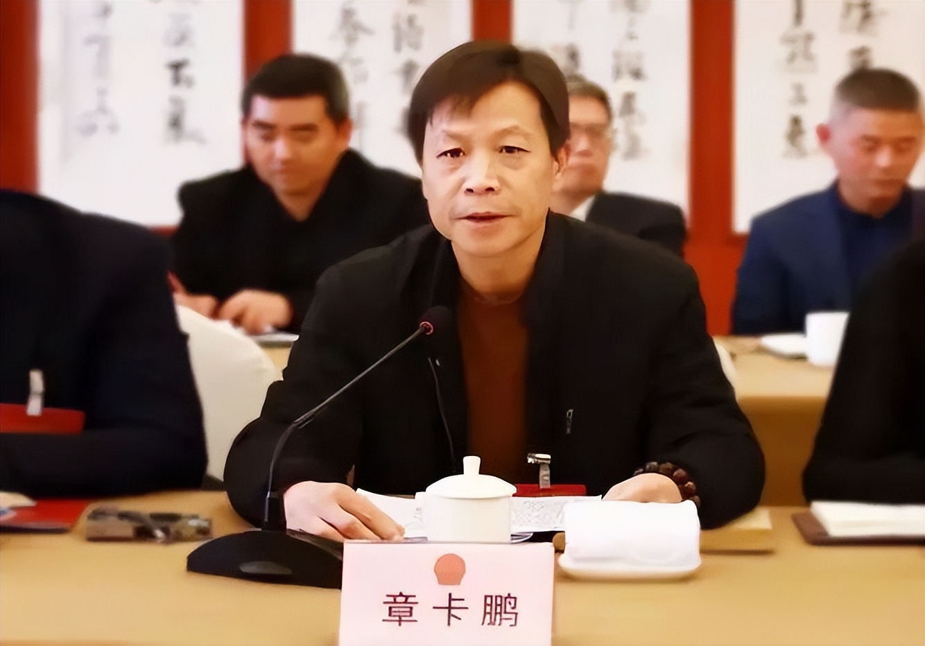 浙江钮扣大王,浙江富豪500亿资产