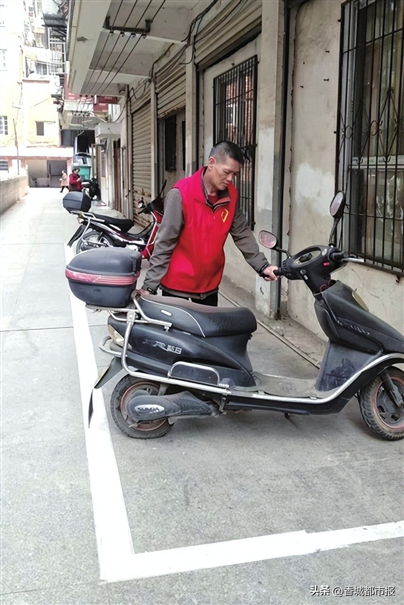 永安街道同心路社区李恢腾：有求必应，他是小区里的“及时雨”