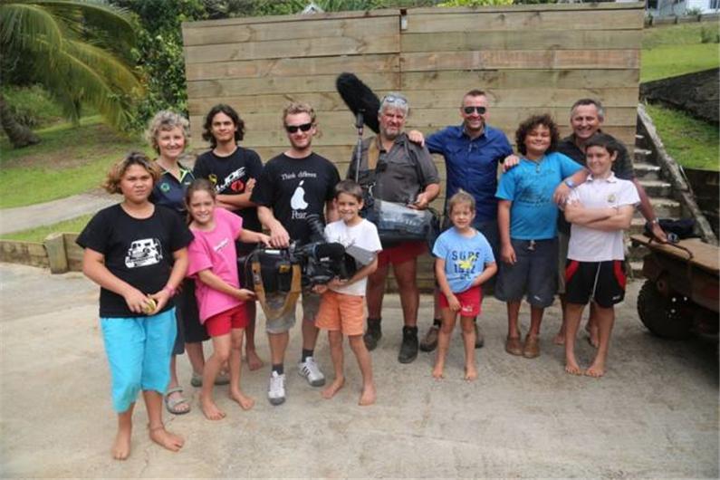 九名英军逃入荒岛,英国军人叛逃