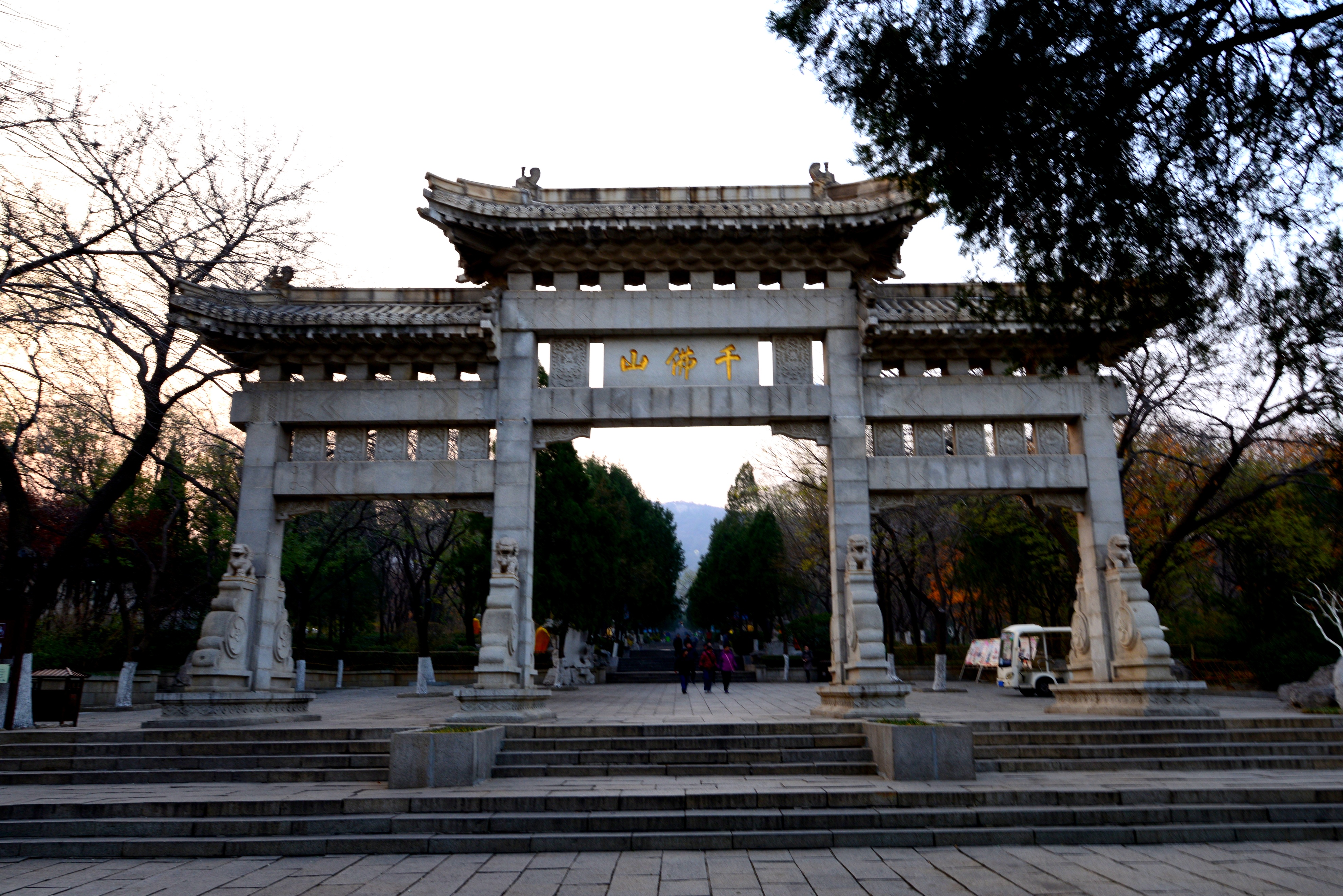 千佛山是济南三大名胜,济南三大景点千佛山