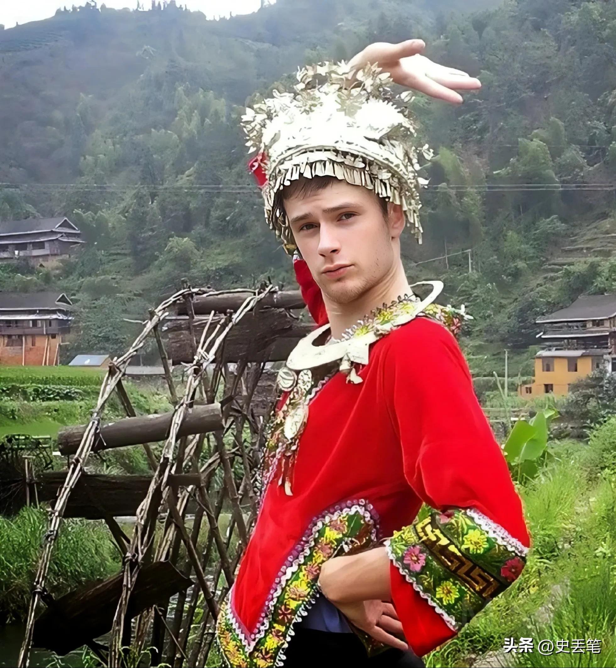 2012年澳洲小伙出车祸，昏迷17个月，结果醒来后竟突然会说中文