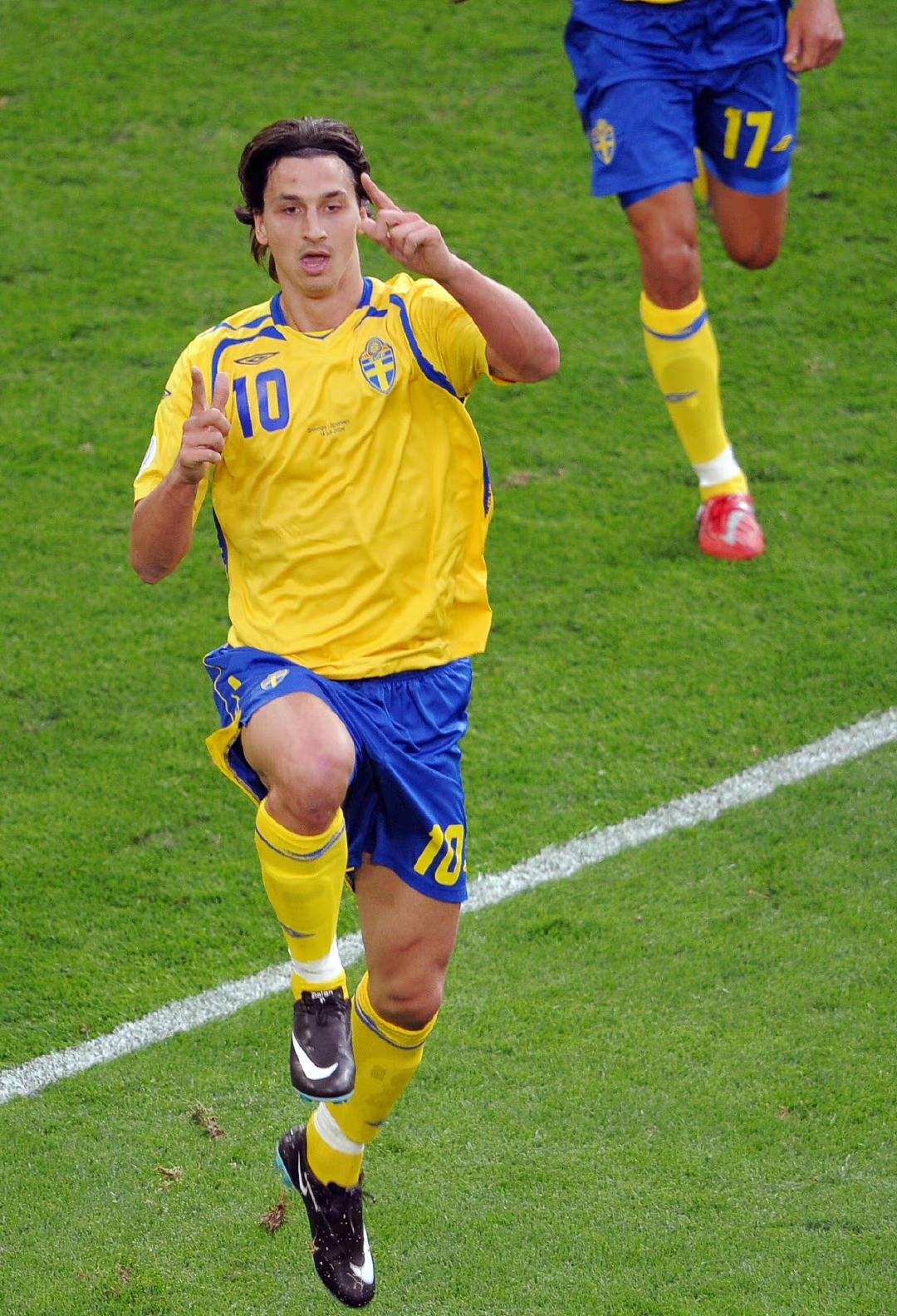 张英含解读数据足球,张英含视频