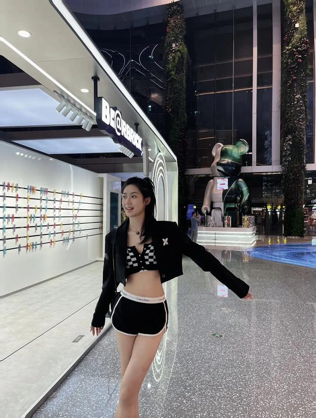 女篮颜值天花板李梦,女篮王思雨成长之路