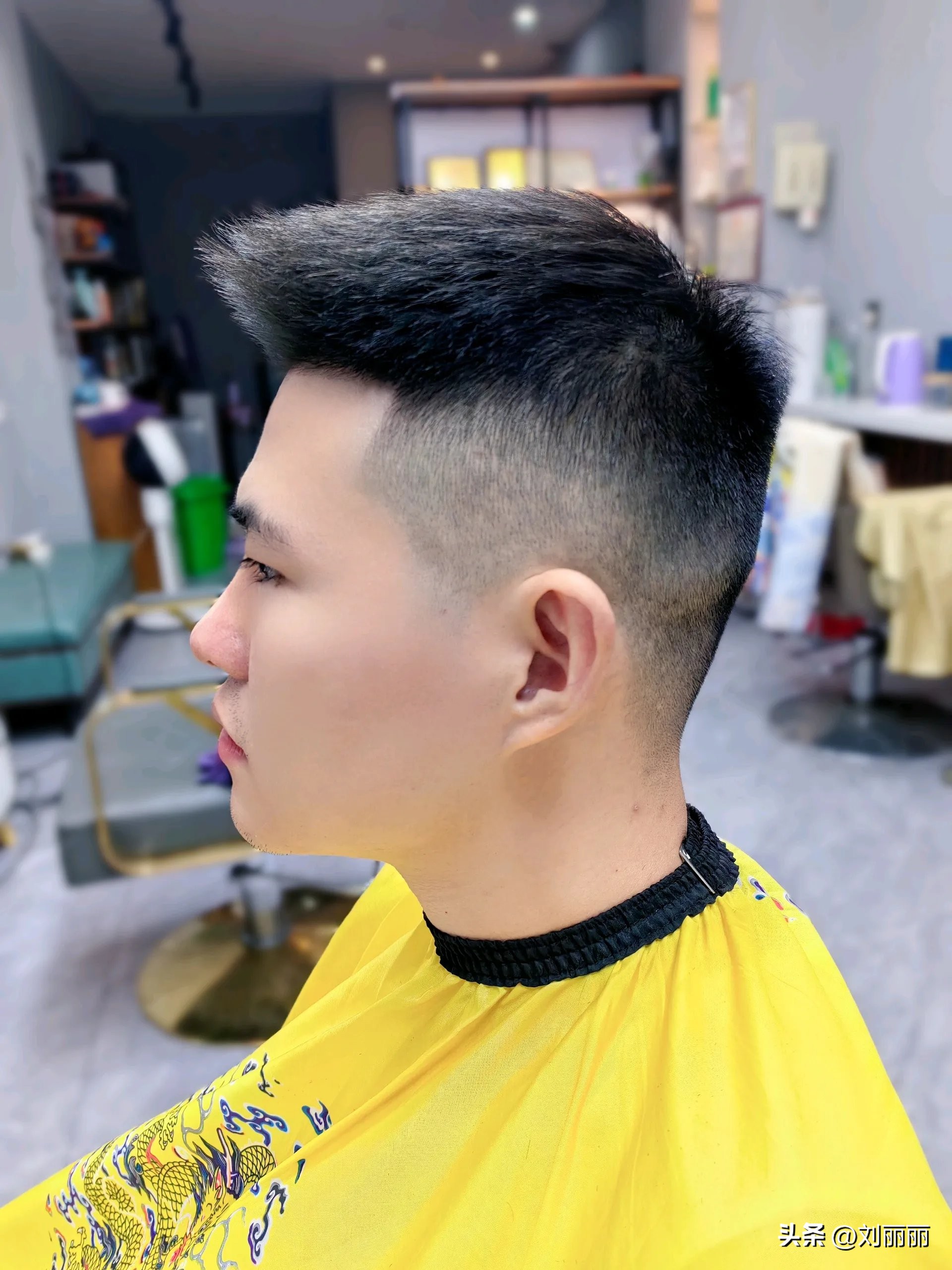 新潮发型三七背头,新潮发型图片大全