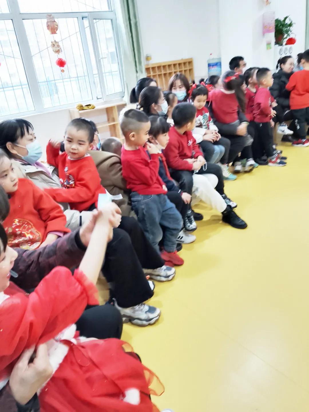 “福娃闹新春,虎年乐淘淘”——未来时光芝澜明仕幼儿园元旦活动